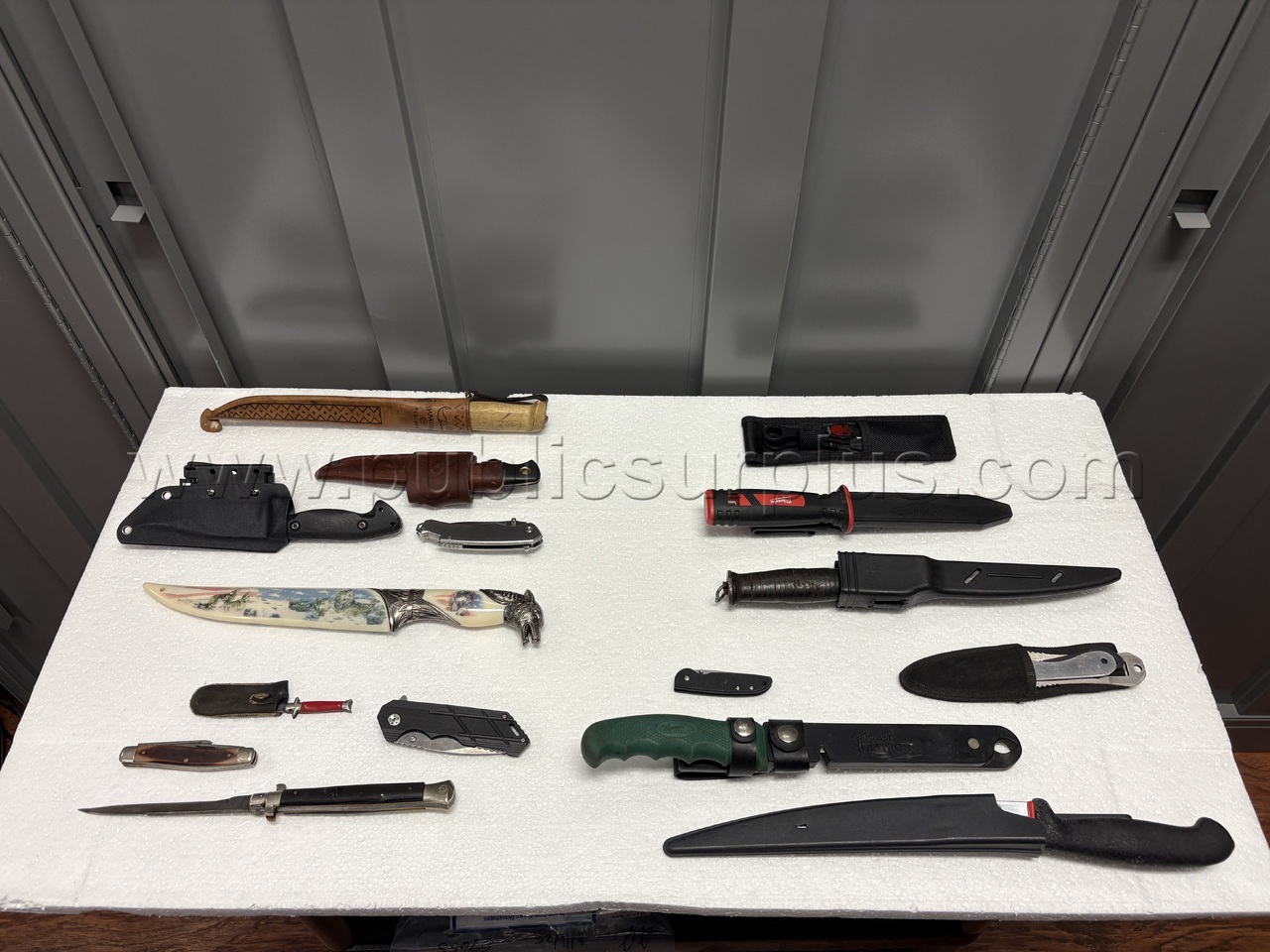Assorted Knives — photo 1