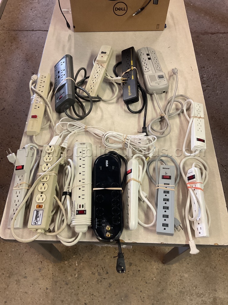15-Power Bars & Extension Cords Lot # 4743 — photo 1