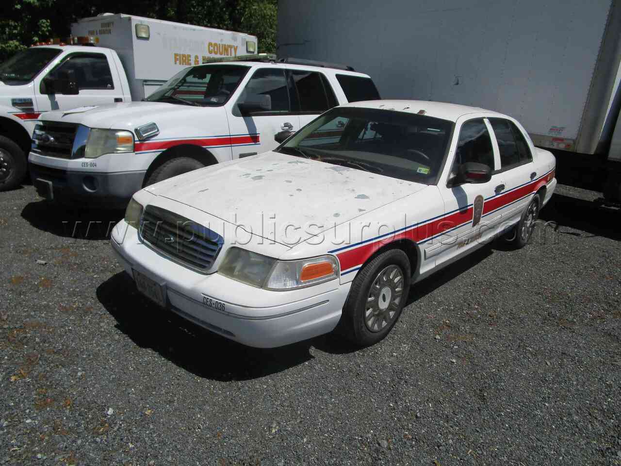 2004 FORD CROWN VICTORIA CES-036 — photo 1