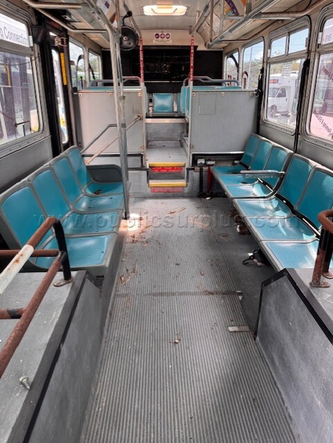 2003 Gillig Low Floor Bus — photo 1