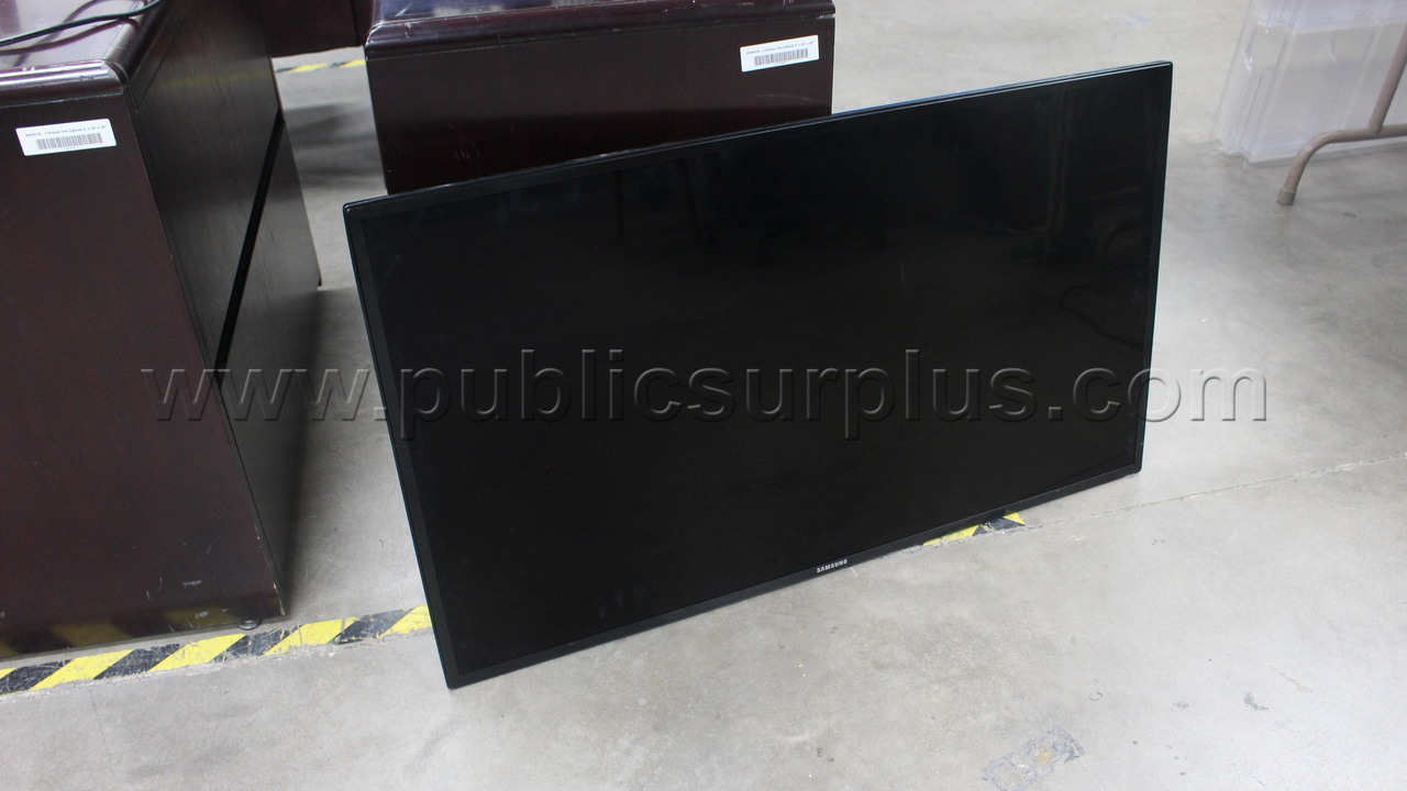 Samsung 46" TV Model HE46A — photo 1