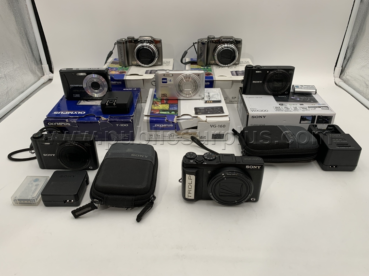 Digital Cameras - Shipping $20 /KK — photo 1