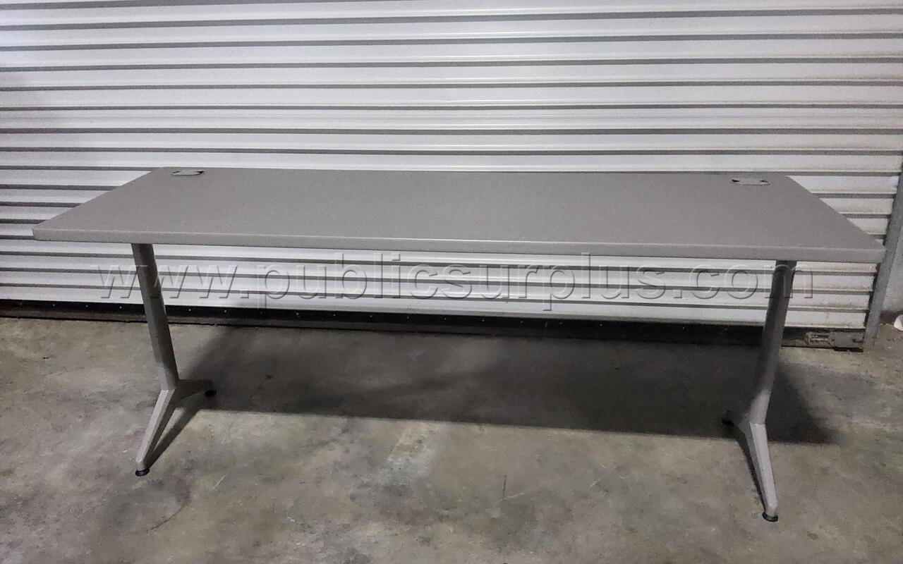 LOT OF 8 DESK/TABLE — photo 1