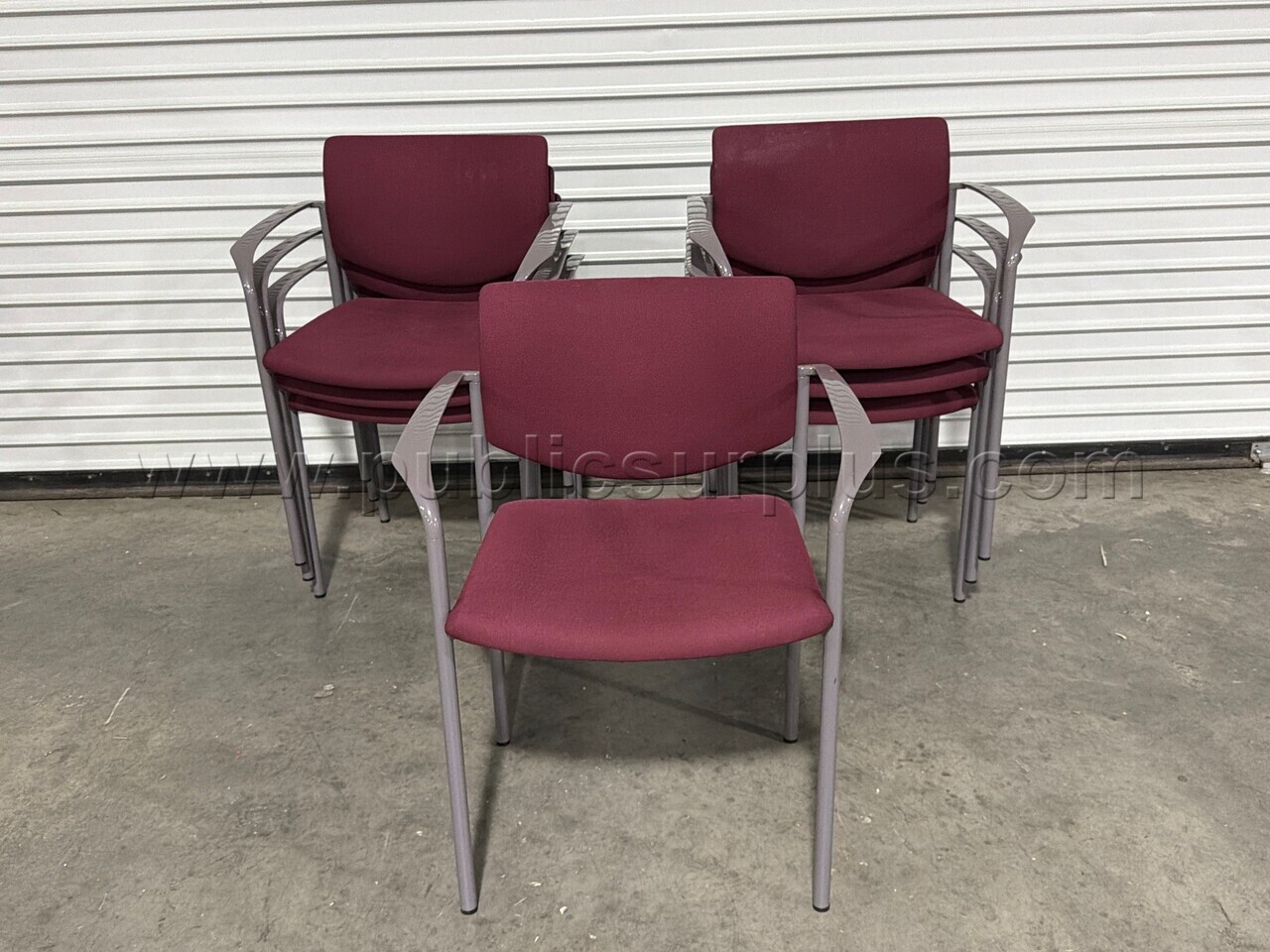 LOT OF 7 GUEST OFFICE CHAIRS WITH ARMREST — photo 1