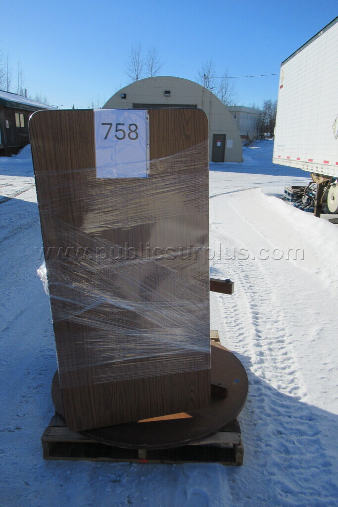 TABLES / FILE CABINET / CHAIRS - PALLET 758 — photo 1