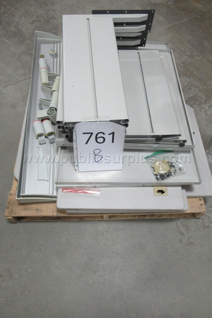 PARTIAL DESK UNITS - PALLET 761B — photo 1