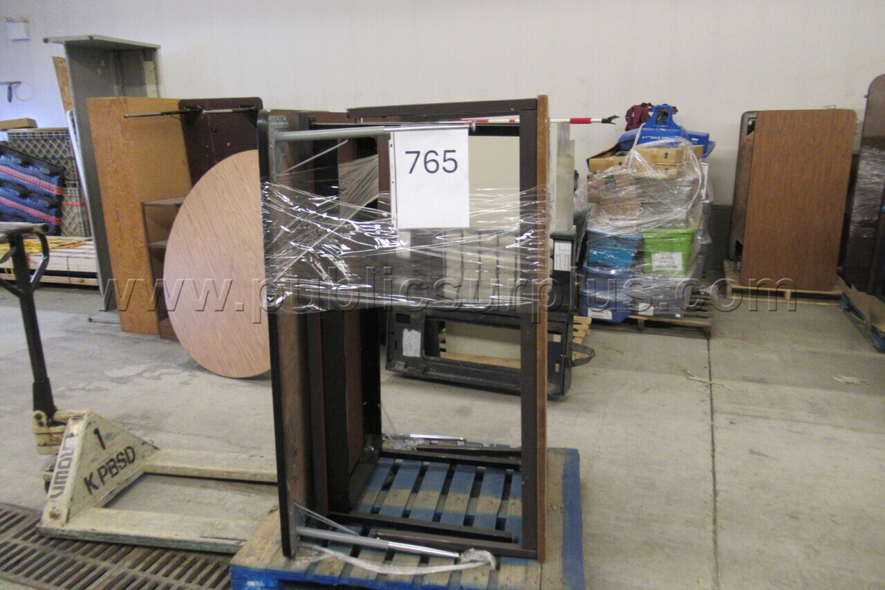 TABLES - PALLET 765 — photo 1