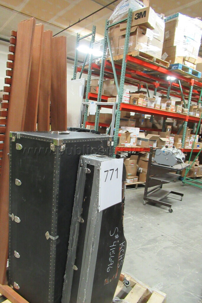 MUSIC HORN / XYLOPHONE / TUBA - PALLET 771 — photo 1
