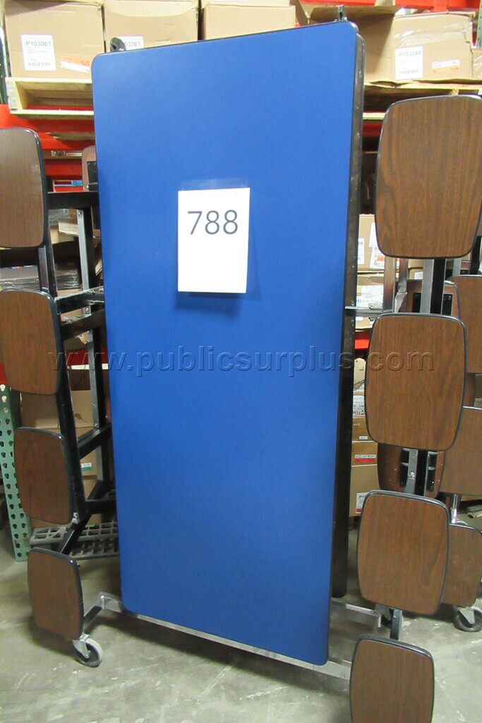 LUNCH TABLE - PALLET 788 — photo 1