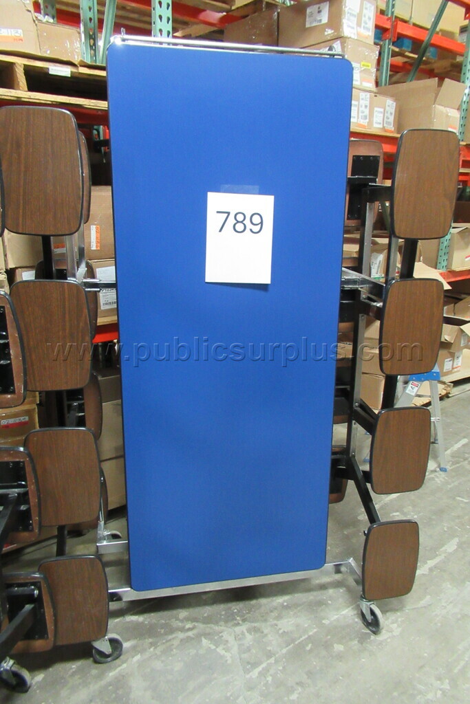 LUNCH TABLE - PALLET 789 — photo 1