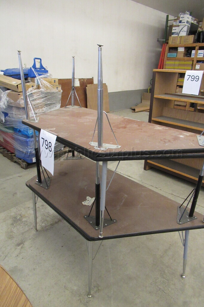TRAPAZOID TABLES - PALLET 798 — photo 1