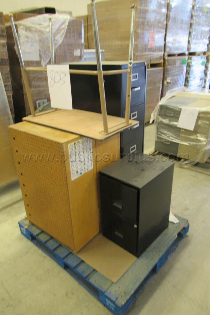 FILE CABINETS / DESK / FOLDING BOOKSHELF - PALLET 803 — photo 1