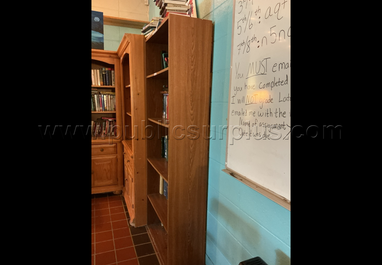Bookshelves- lot of 10 — photo 1
