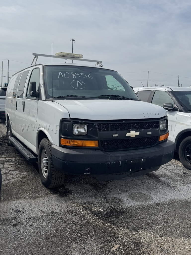 2015 CHEVROLET EXPRESS CARGO VAN - CNG — photo 1