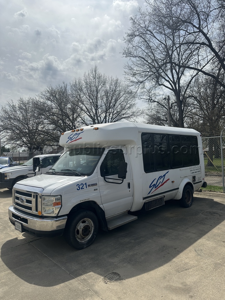 2009 Ford E-350 - 321 — photo 1