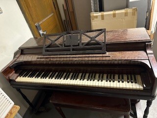 Piano — photo 1