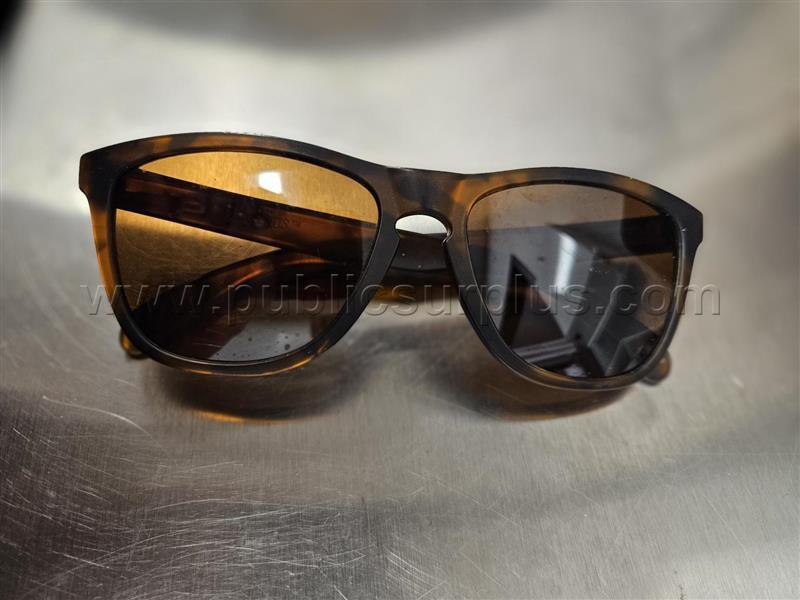 OAKLEY SUNGLASSES — photo 1