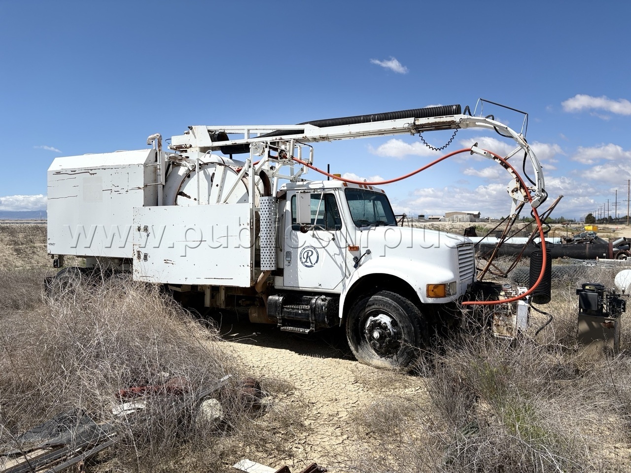 International Combination Truck (Vactor) — photo 1