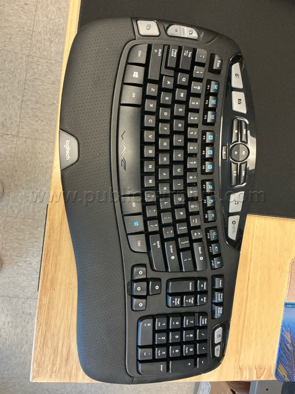 LOGITECH KEYBOARD — photo 1