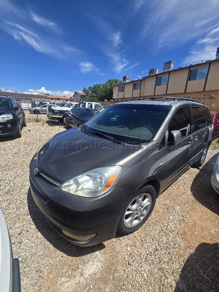 2005 Toyota Sienna — photo 1