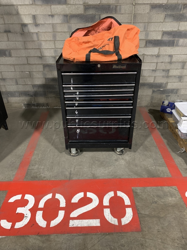 Tool Chest w/ Tools & Jumpsuit, Blackhawk /KK — photo 1