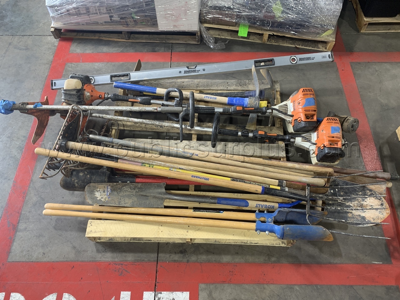 Lawn & Garden Tools /KK — photo 1