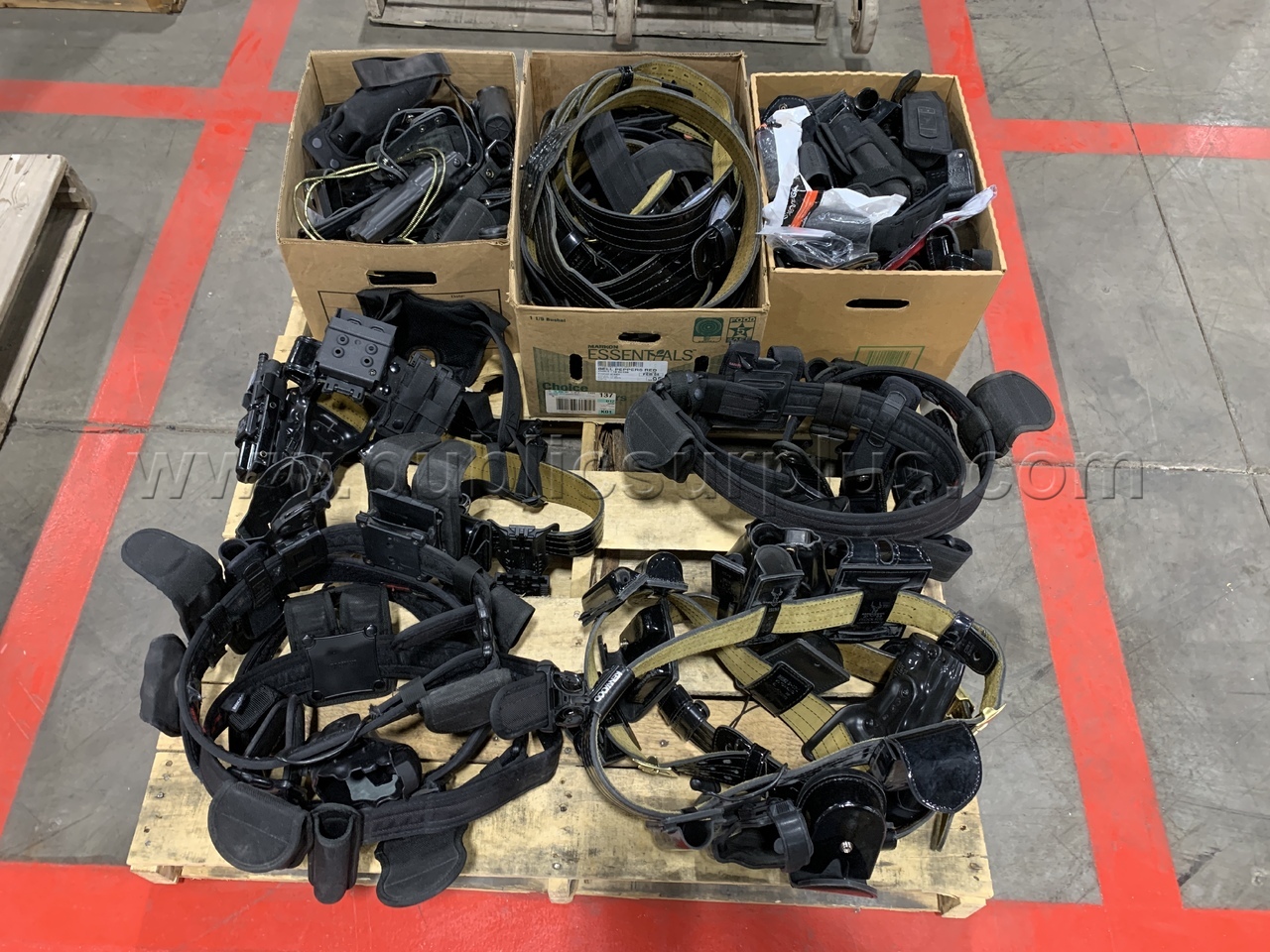 Duty Belts & Gun Holsters /KK — photo 1