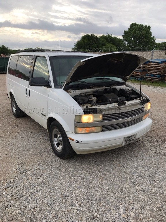 2001 Chevrolet Astro Van 96960 — photo 1