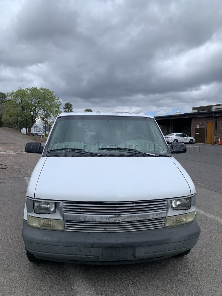 2001 Chevy Astro Van — photo 1