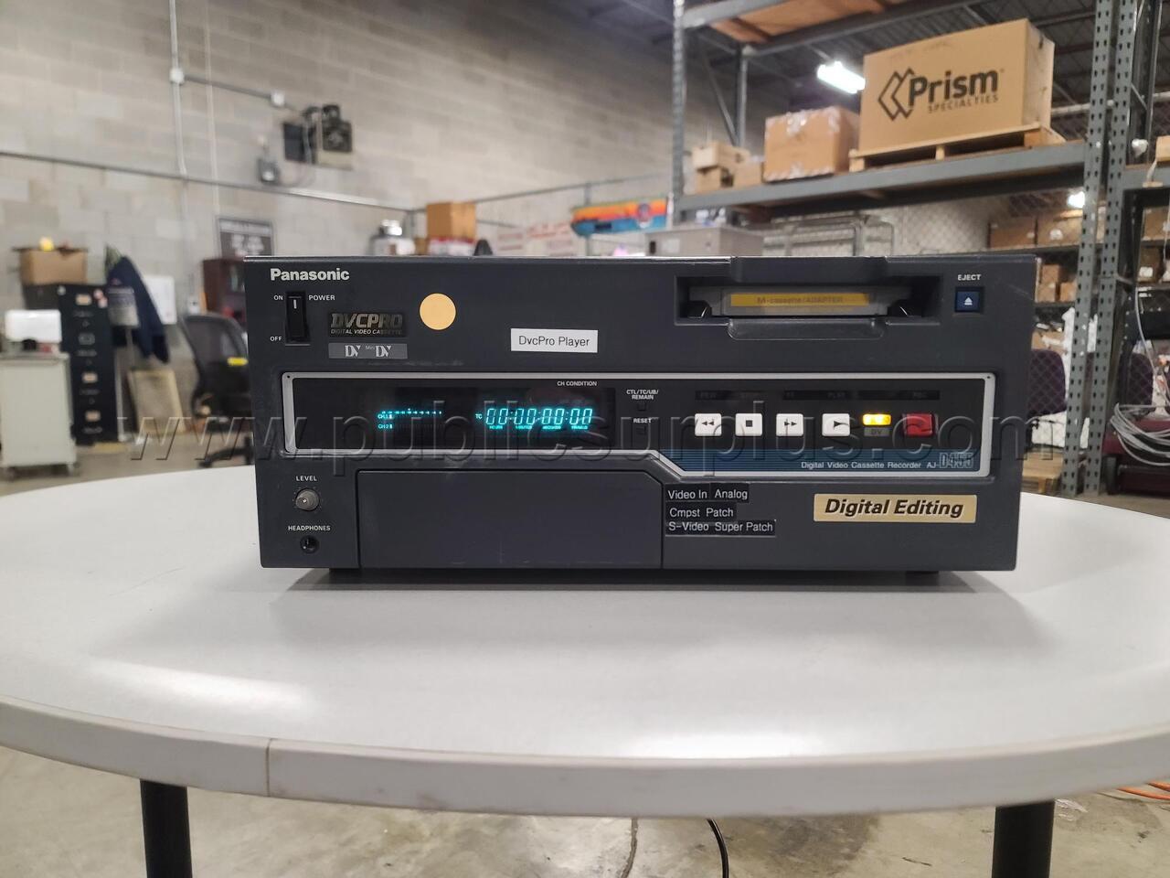 Panasonic AJ-D455P DVCPRO Digital Video Cassette Recorder - Pro Editing Deck — photo 1
