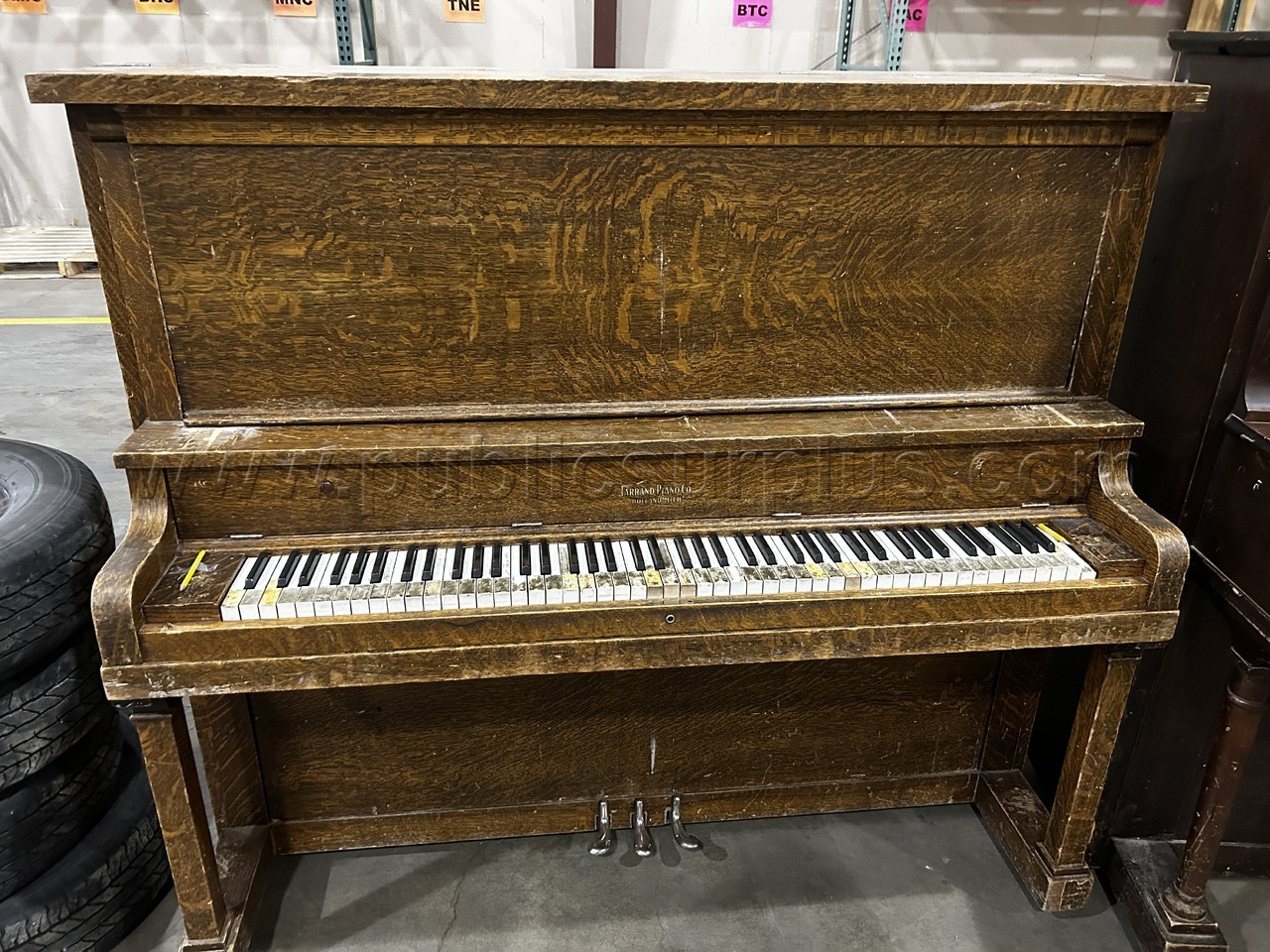 Piano — photo 1
