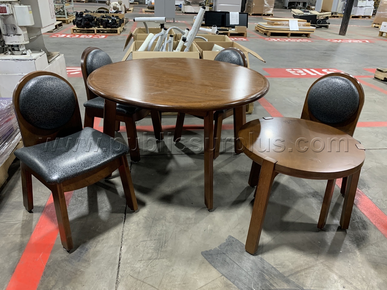 Jr. Furniture /KK — photo 1