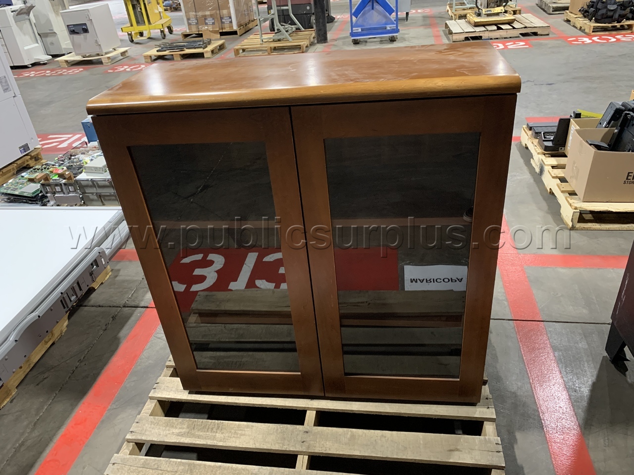 Display Cabinet, Hon /KK — photo 1