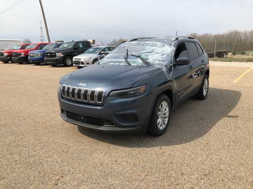 TOW OUT 2021 Jeep Cherokee 2WD 4DR SUV 46,245 Miles T3863 — photo 1