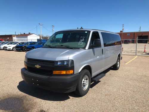 Tow Out 2021 Chevrolet Express 3DR RWD Van 127,673 Miles T3467 — photo 1