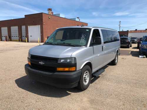 Tow Out 2018 Chevrolet Express 3DR RWD Van 180,296 Miles T0315 — photo 1