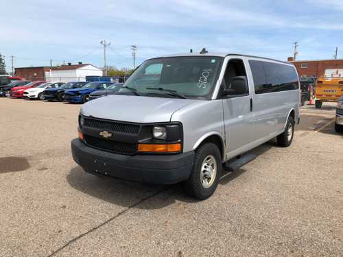 2016 Chevrolet Express 3DR RWD Van 99,520 Miles S7201 — photo 1