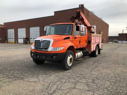 2013 International 4400 SBA 4DR 4x2 Bucket Truck 315,961 Miles (04-2044) — photo 1