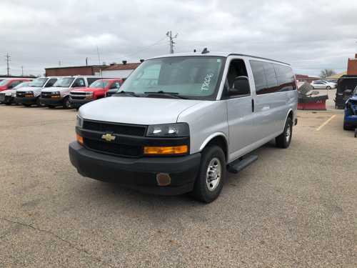 2020 Chevrolet Express 3DR RWD Van 156,531 Miles T3026 — photo 1