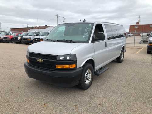 2020 Chevrolet Express 3DR RWD Van 190,137 Miles T3055 — photo 1