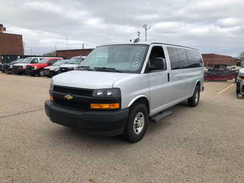 2020 Chevrolet Express 3DR RWD Van 193,423 Miles T3049 — photo 1