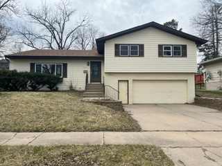 HUD Home — 2013 S Hawthorne Av, Sioux Falls, SD 57105