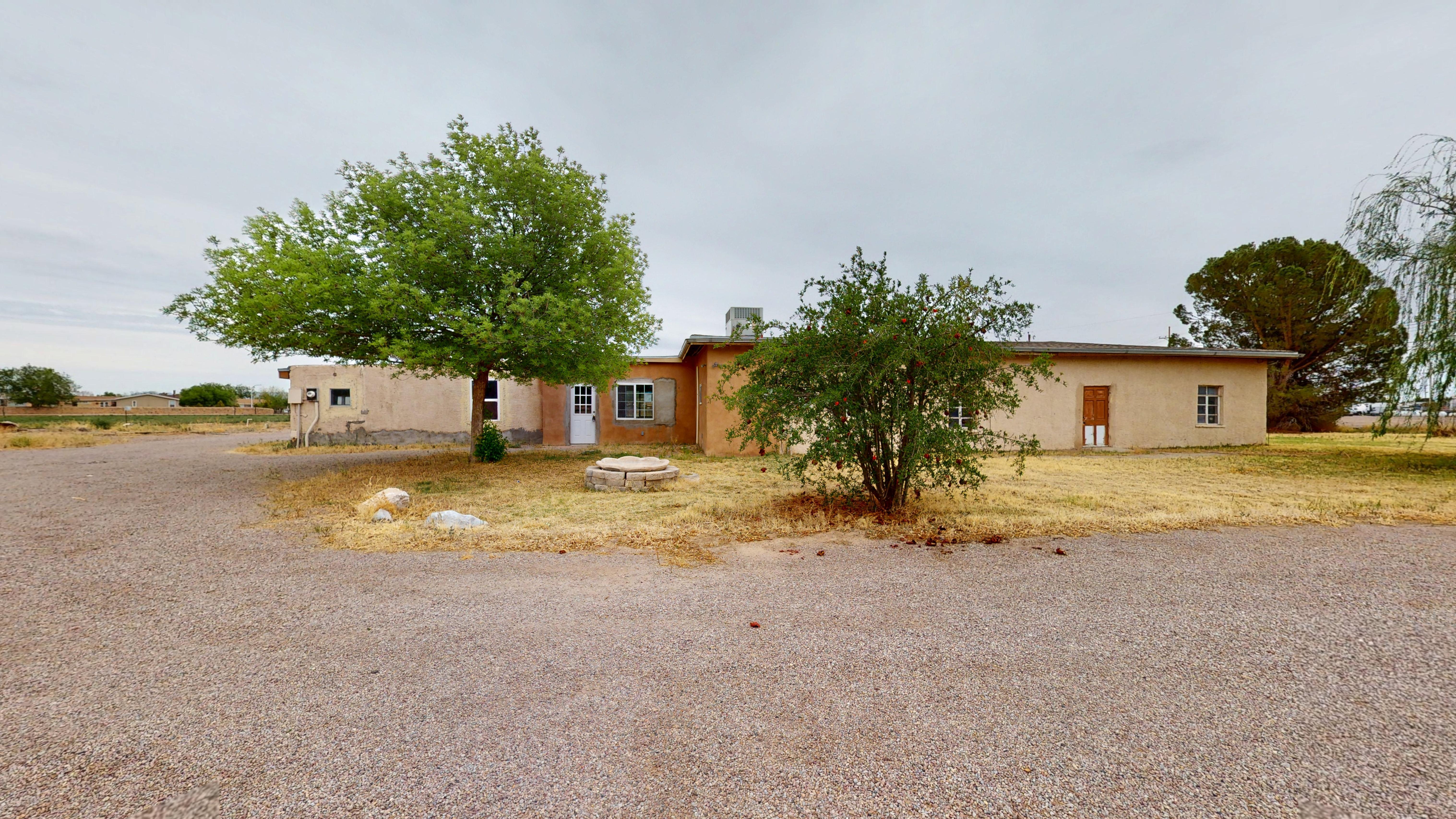 HUD Home — 3206 Maese Ln, Las Cruces, NM 88007