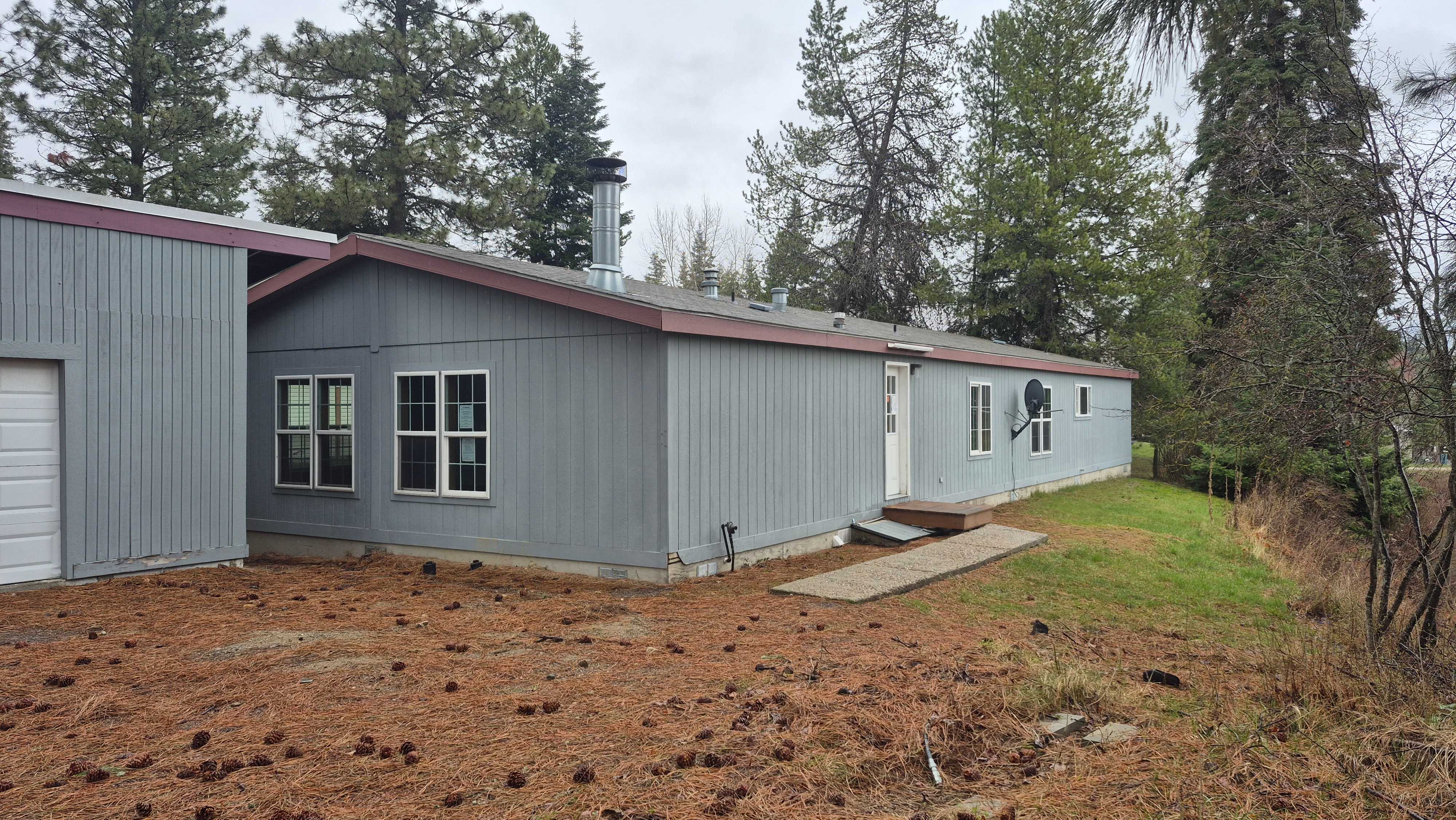 HUD Home — 34 Troudt Ct, Priest River, ID 83856