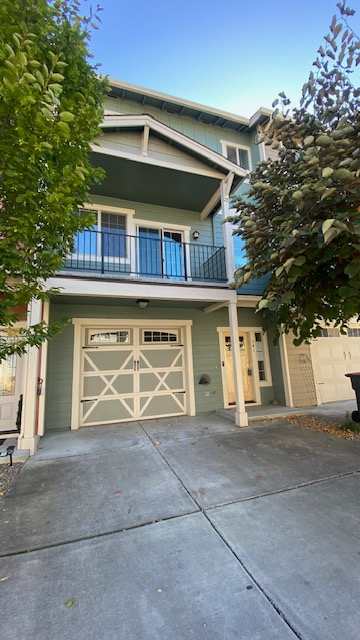 HUD Home — 341 Englemann Ln, Medford, OR 97501