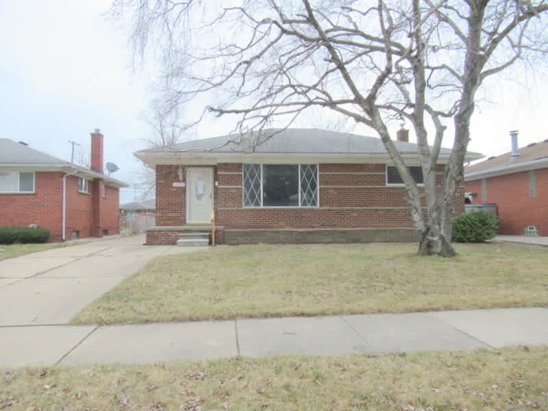 HUD Home — 17716 Veronica Ave, Eastpointe, MI 48021