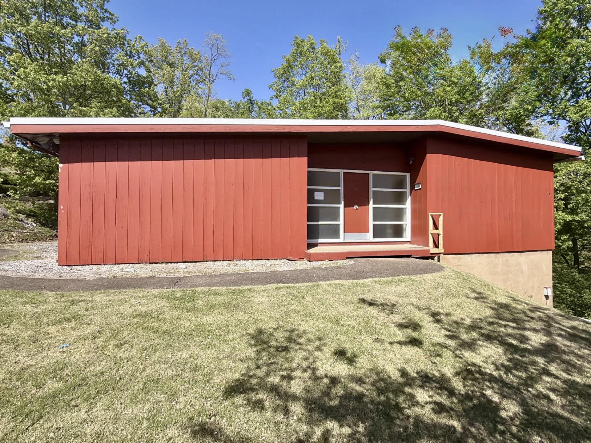 HUD Home — 1534 Summit Dr, Charleston, WV 25302 — photo 1