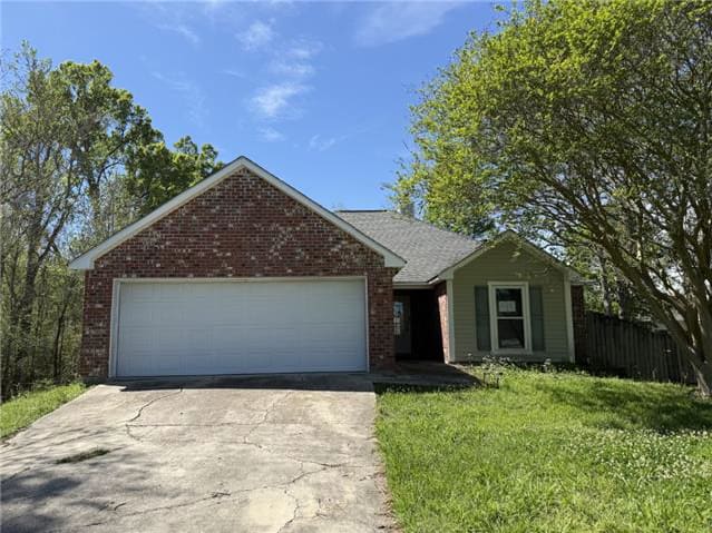 HUD Home — 15253 E Bayou Dr, Prairieville, LA 70769 — photo 1