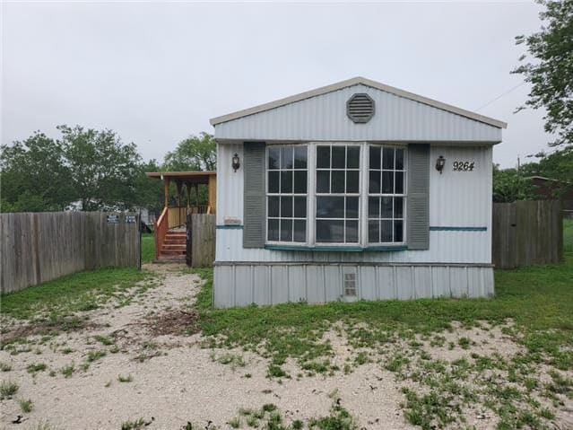 HUD Home — 9264 Kilgore Dr # 1, Converse, TX 78109 — photo 1