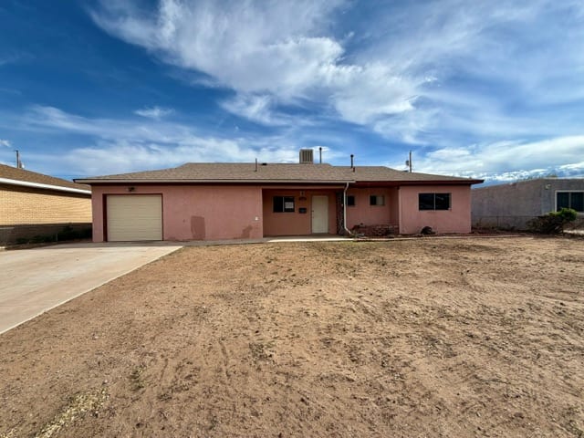 HUD Home — 713 Washington Ave, Grants, NM 87020 — photo 1